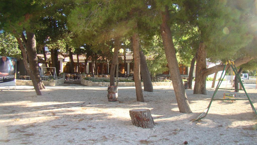 Apartments Rose Kastela Exterior photo