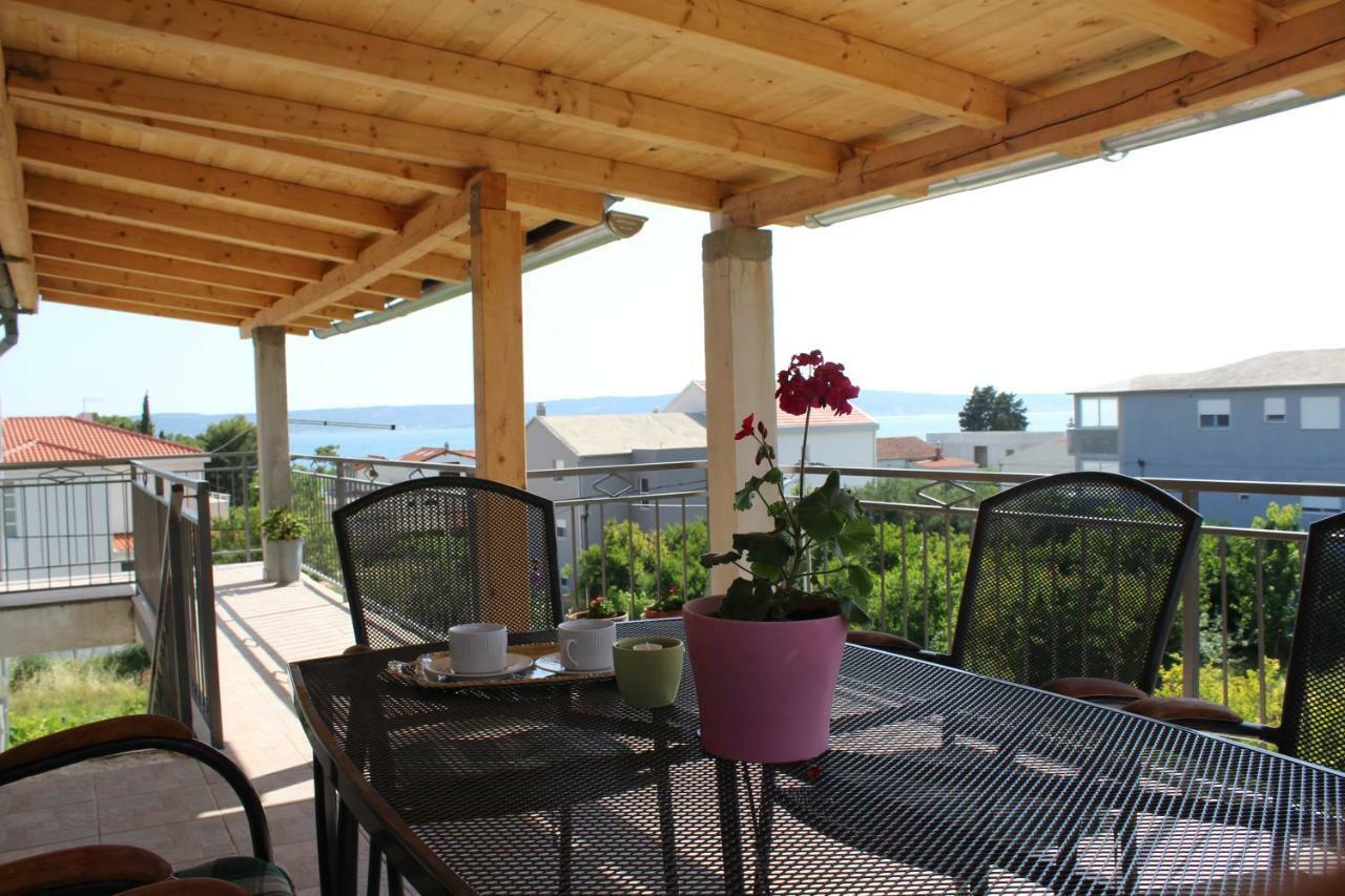 Apartments Rose Kastela Exterior photo