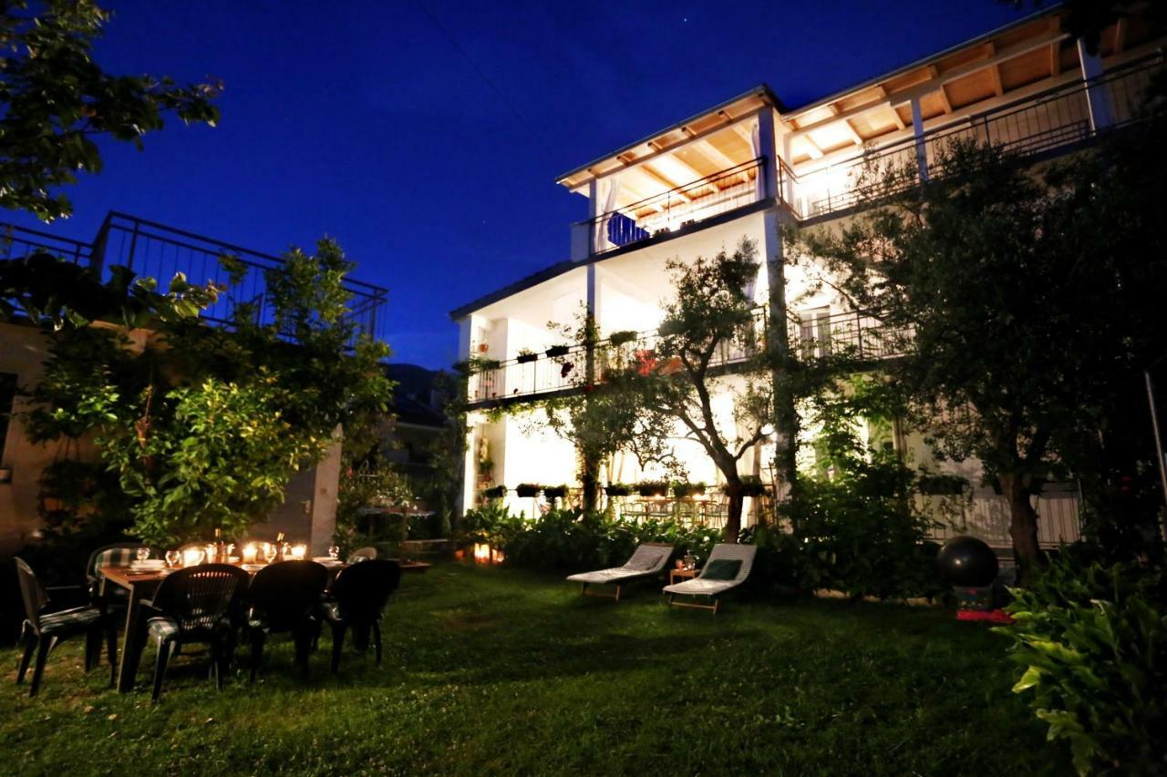 Apartments Rose Kastela Exterior photo