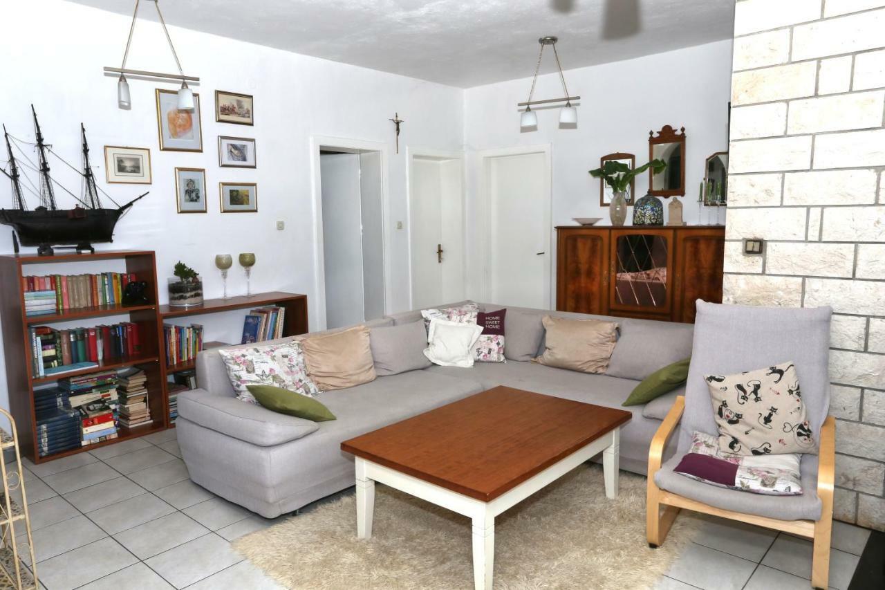 Apartments Rose Kastela Exterior photo