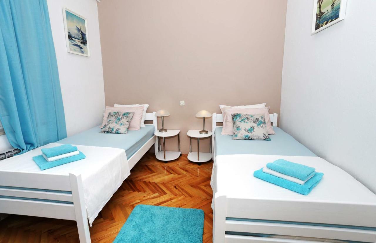 Apartments Rose Kastela Exterior photo